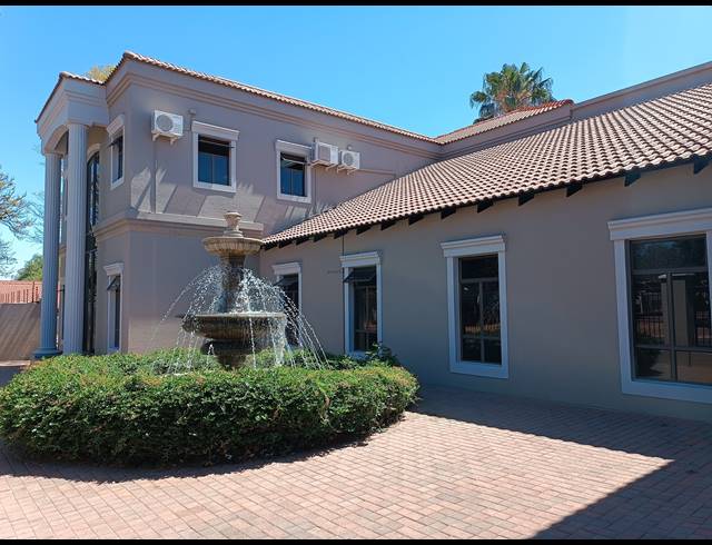 700M² OFFICE TO LET IN BO-DORP
